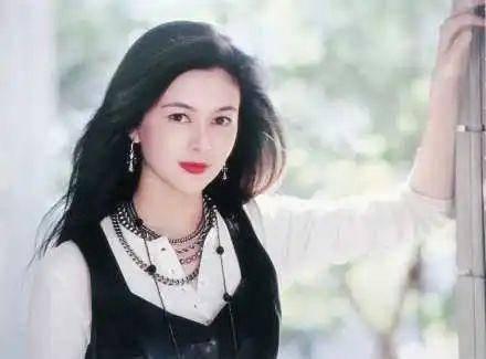 最新爆料四个女明星图片,四大女神同框,神秘事件背后真相揭晓